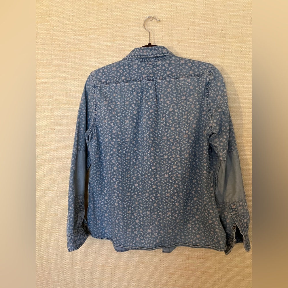 Levi’s denim floral chambray button up size medium - Picture 5 of 12